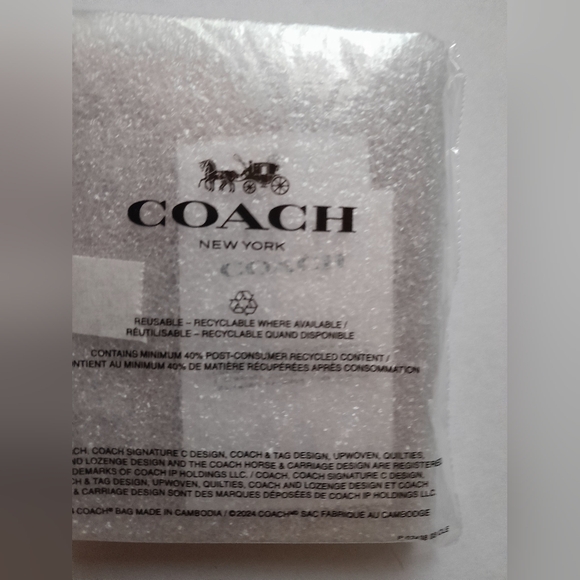 New Coach ID Card Case With Heart Rivets NWT 🩷 🩷 - Picture 9 of 10